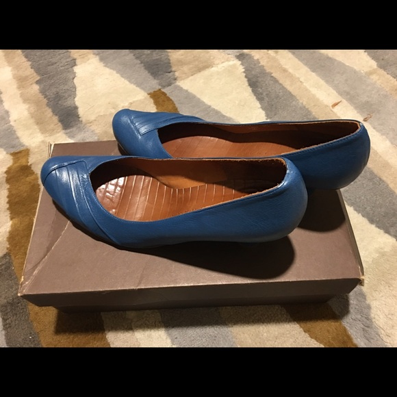 Chie Mihara Omari blue heels 7.5