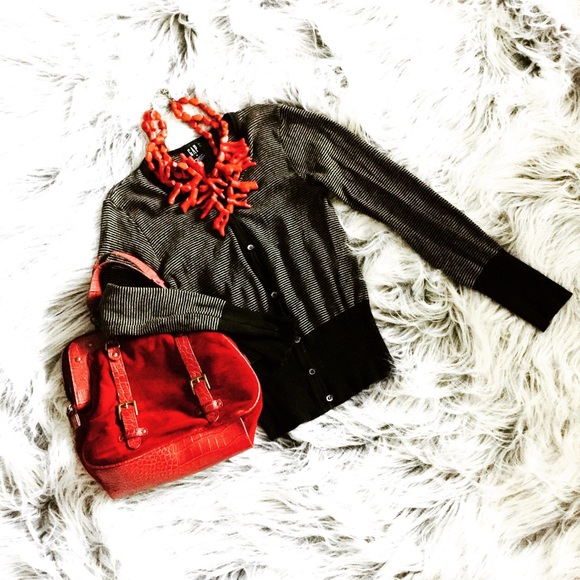 **CUTE STRIPED GAP CARDIGAN SWEATER**