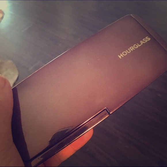 Hourglass Ambient Lighting Palette (USED)