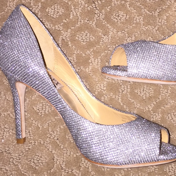 EUC Badgley Mischka Kassidy II heels - Picture 4 of 4