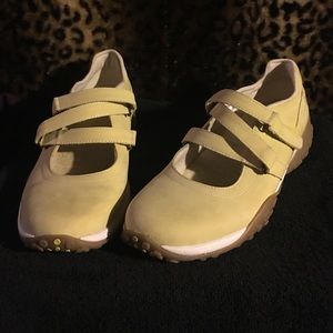 Women comfort timberlands