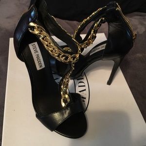 Steven Madden Black Magnetik Heels - 6.5