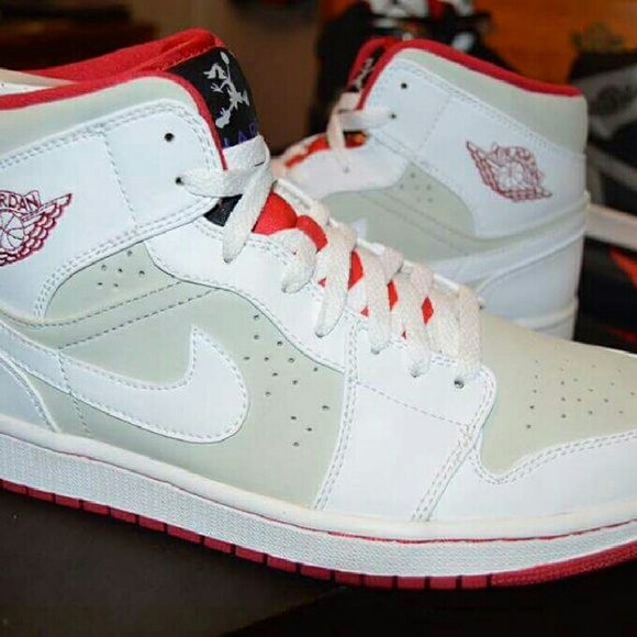 Trying to sell these are rare and DEADSTOCK - Picture 2 of 4