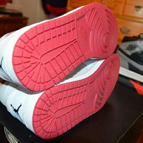 Trying to sell these are rare and DEADSTOCK - Picture 4 of 4