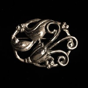 Vintage Art Nouveau Silver Flower Brooch