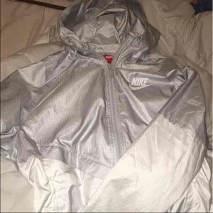 Nike Women's Platinum/White Windbreaker