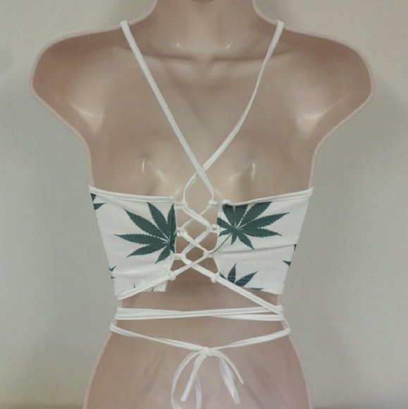 Sold Out! 🆕🍁 Weed Leaf Print Top - Picture 4 of 4