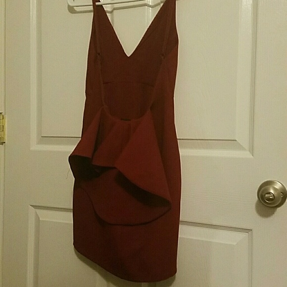 Red dress - Picture 2 of 2