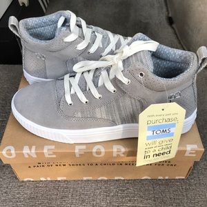 NIB Toms Camila High Suede Shoes