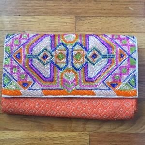 Bead clutch