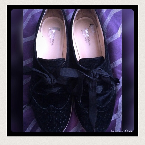 🛍Bundled BOGO* Velvet Black Oxfords 😍 - Picture 3 of 3