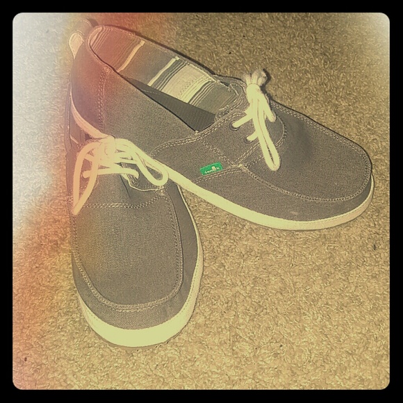 Men's Sanuk laced loafers