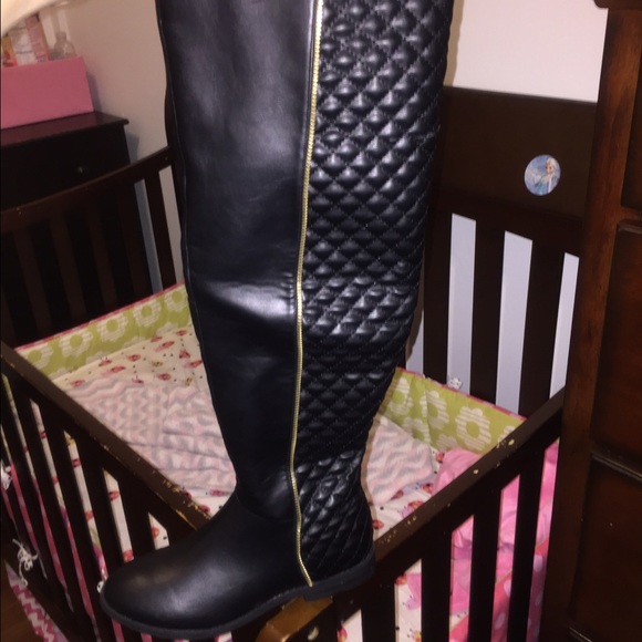 Black over the knee boots + free gift