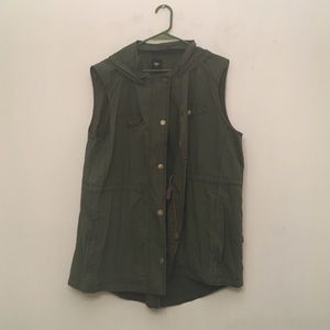 Hunter Green Gap Vest
