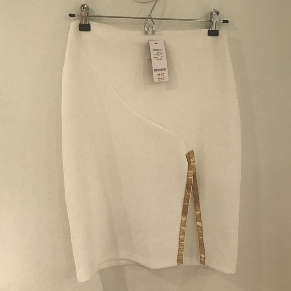 Bebe skirt white