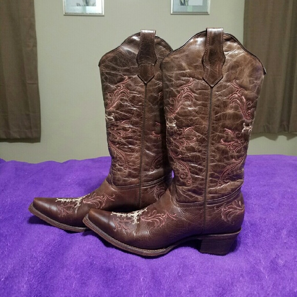 Western boots ***Great Deal***