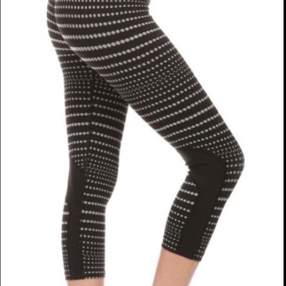 Black & White Polka Dot Leggings - Picture 3 of 4