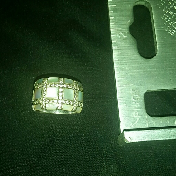 .925 MOP ring