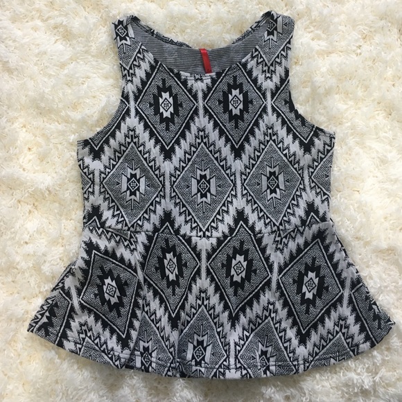 Aztec Style Top Black and White