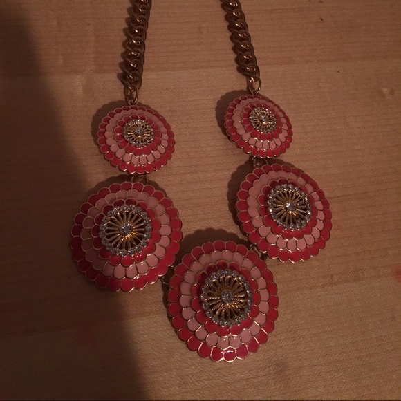 🏵🏵 B1G1 50% Off🏵🏵Floral necklace