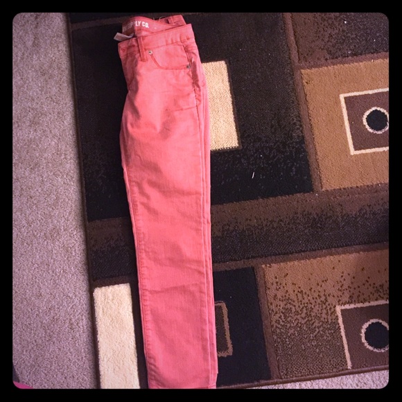 Pants over ankle