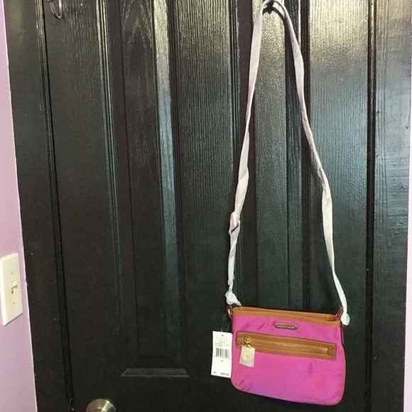 Fuschia shoulder bag