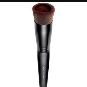 BareMinerals perfecting face makeup brush