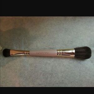bareMinerals dual ended full tapered shadow brush