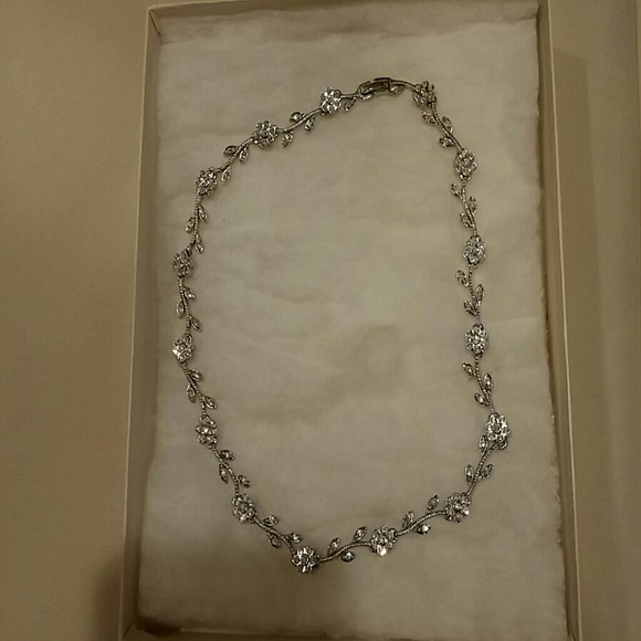 Formal necklace