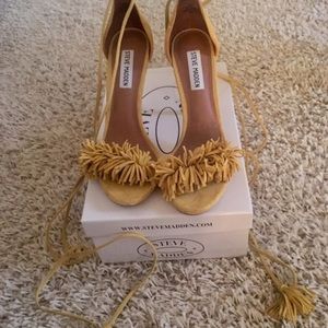 Steve Madden Sassey yellow suede sandals
