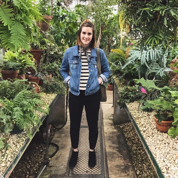 Meet your Posher, Sarah - Picture 2 of 6