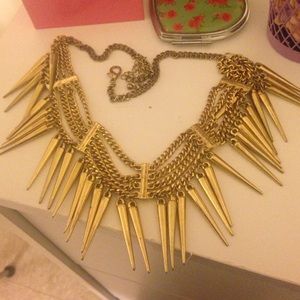 Spiked necklace