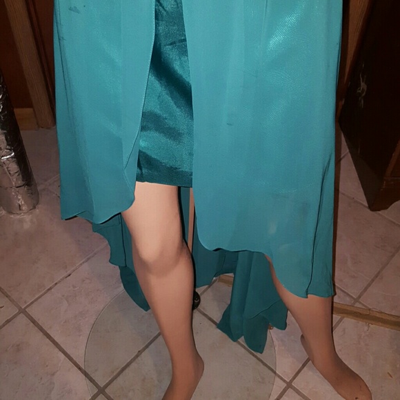 Dress - Picture 3 of 4