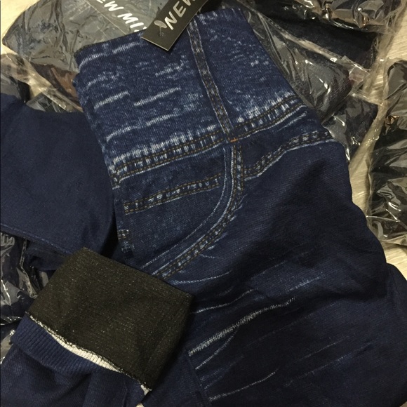 Premium Knit Highwaist Destroyed Denim Leggings - Picture 4 of 4