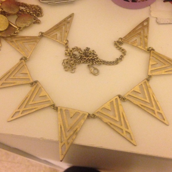 Jewelry - Gold spiked necklace