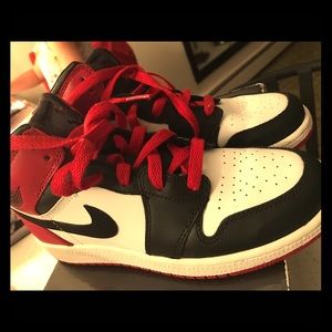 Jordan sneakers (kids) size 3