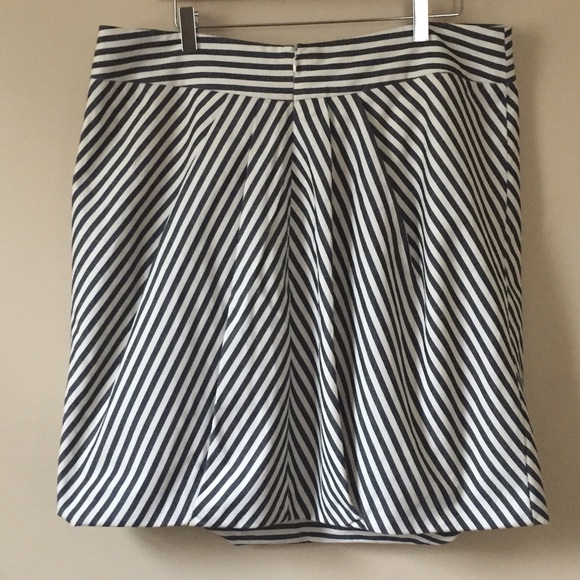 βSOLDβ πHPπ NWT Striped Bow Bubble Skirt - Picture 3 of 4