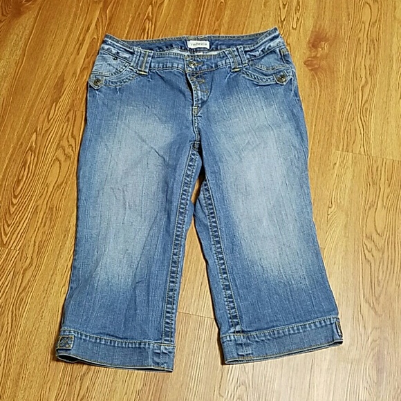 EUC size 16 denim crop pant