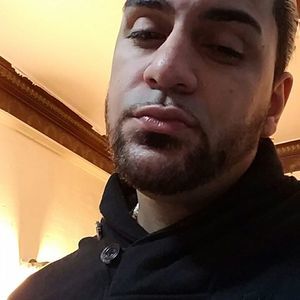 Meet your Posher, Raymond