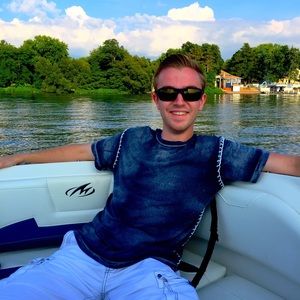 Meet your Posher, Bruce