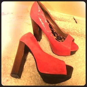MY FAVORITE SHOES! Coral peep toe stacked heel