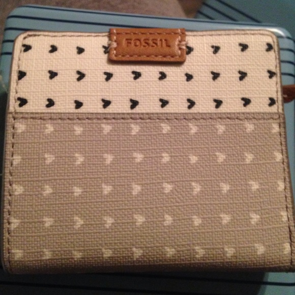 Fossil wallet NWT