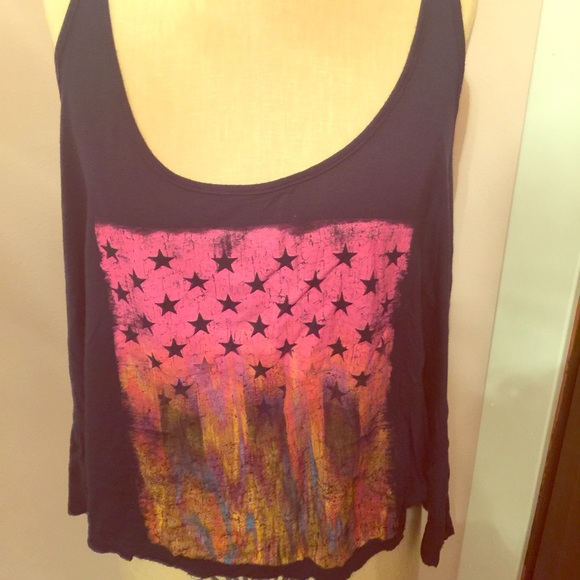 Graphic tank