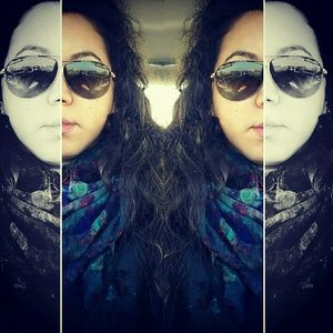 Meet your Posher, Priscilla