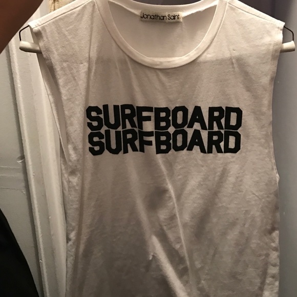 Surfboard muscle tee size medium