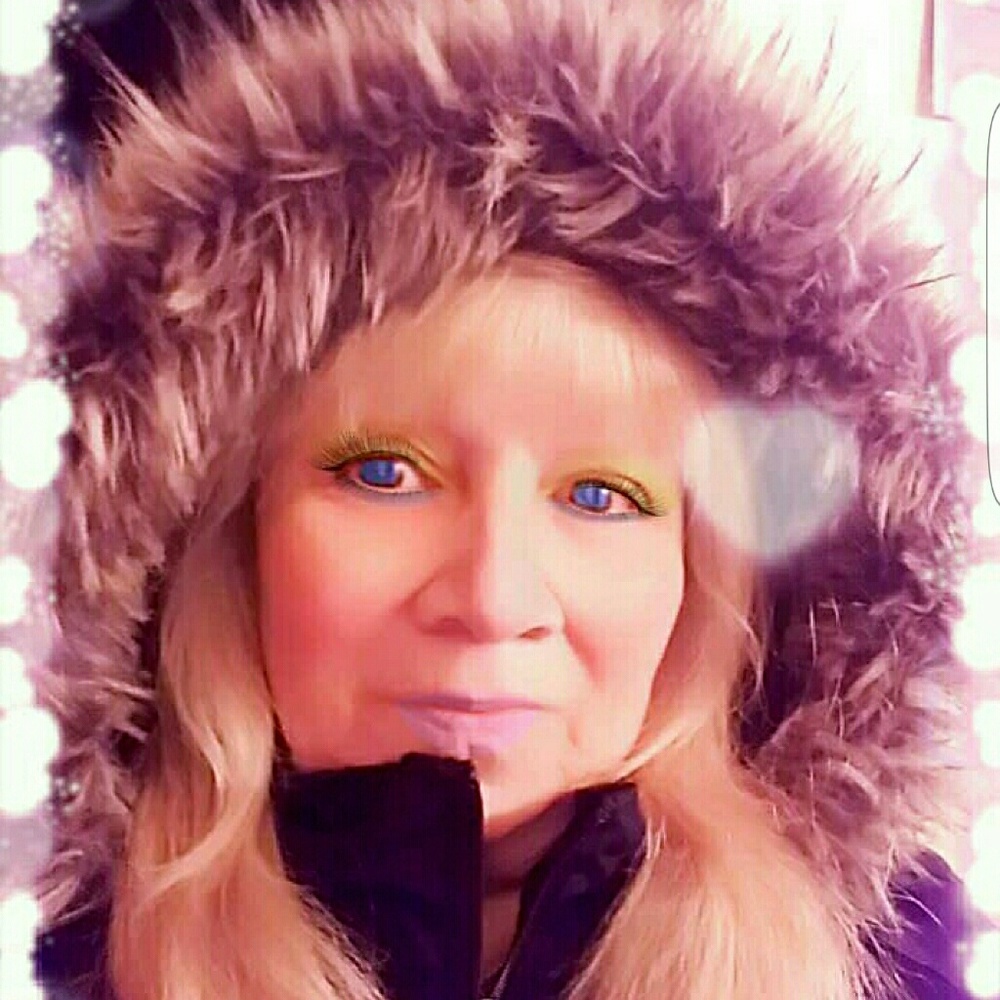 Meet your Posher, Angie