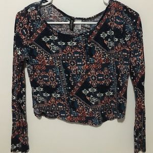 long sleeve tribal patterned crop top