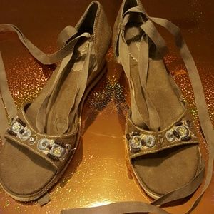 Strappy wedged sandals