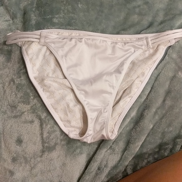 victorias secret large strappy bottoms