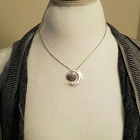 FASHION NECKLACE!! - Picture 4 of 4